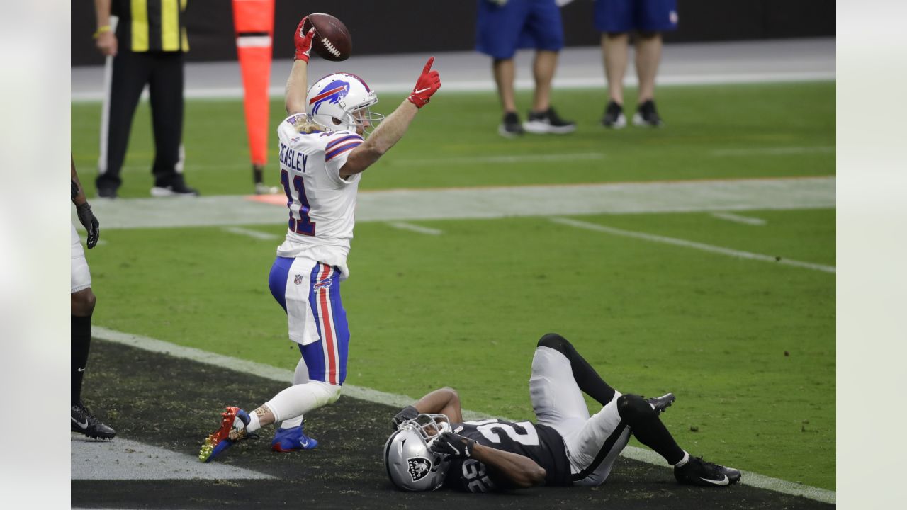 New York Jets safety Lamarcus Joyner (29) warms up before playing against  the Buffalo Bills in