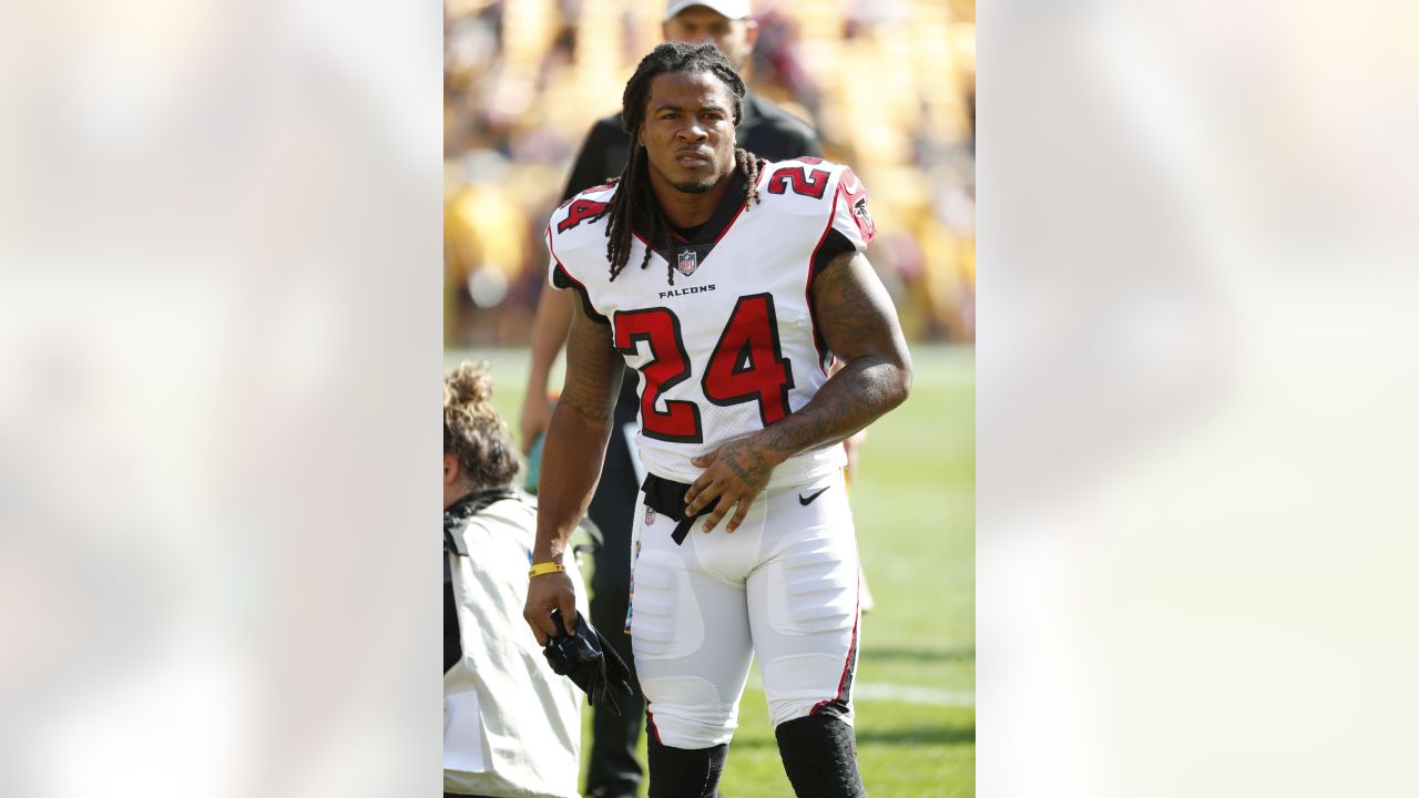 Giants' Devonta Freeman, who went from a funeral home to the NFL