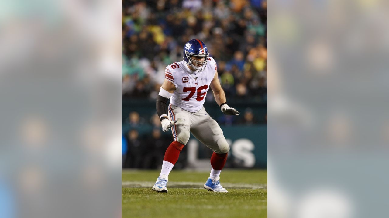 Nate Solder leaves Giants-Jets with concussion, replaced by Eric