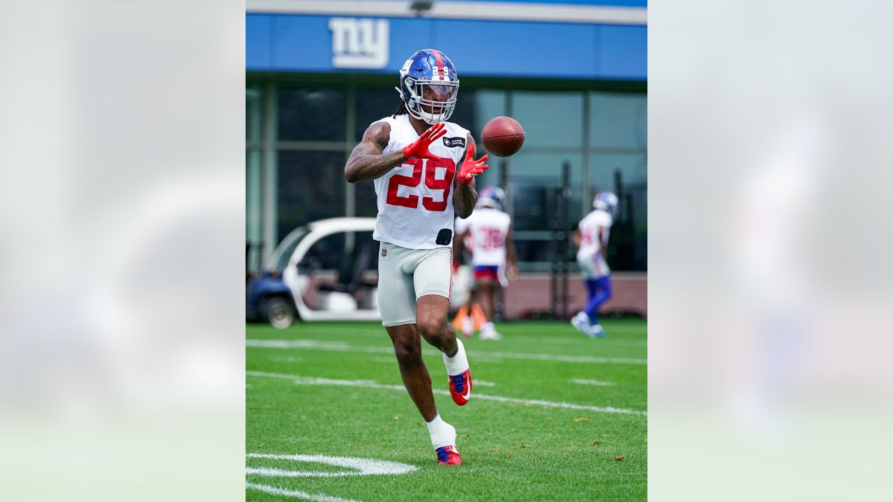 New York Giants safety Xavier McKinney (29) in coverage during an NFL  football game against the