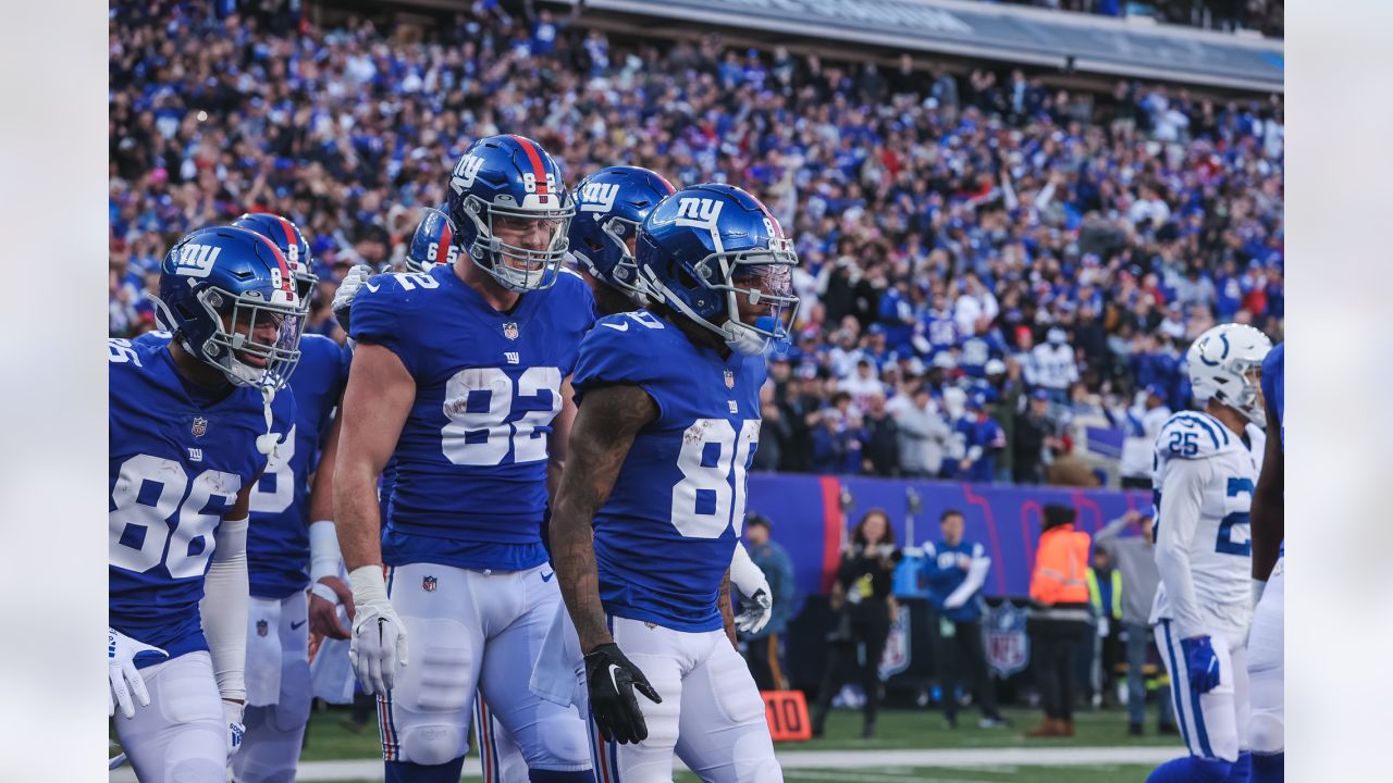 Giants clinch first playoff berth since 2016; thrash Colts 38-10