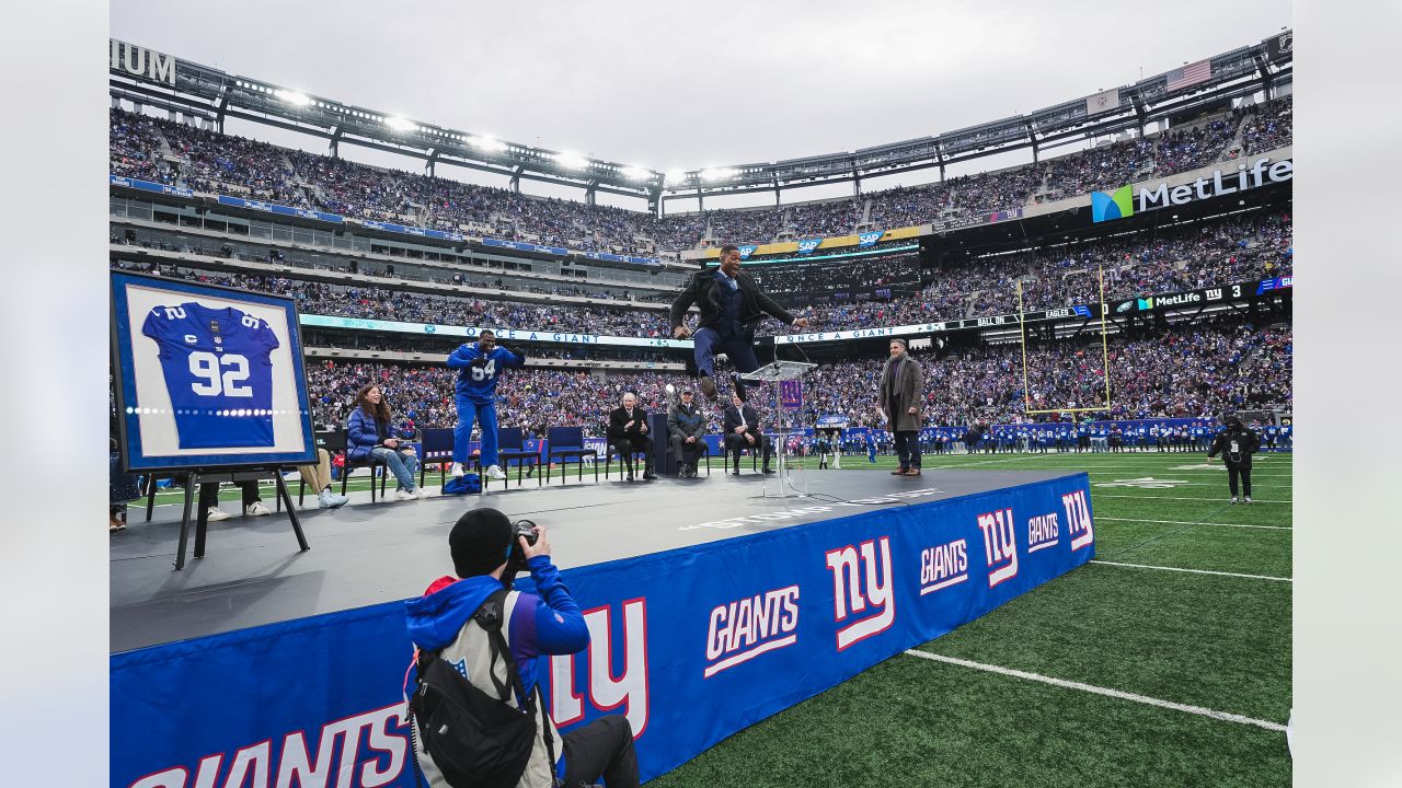 Giants Logo Featured At Midfield On New MetLife Stadium Turf - The Spun:  What's Trending In The Sports World Today