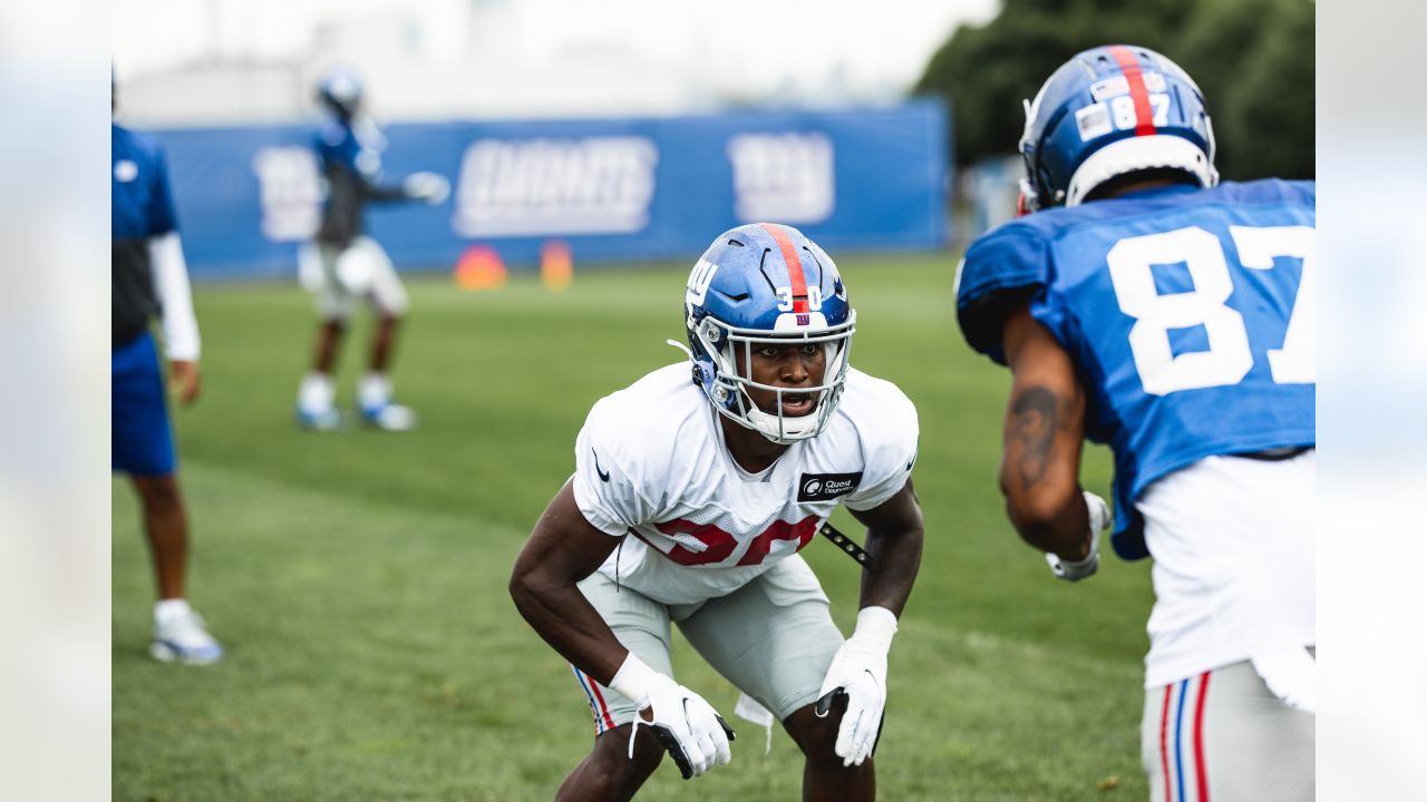 New York Giants video: Joe Judge takes part in muddy fumble drill