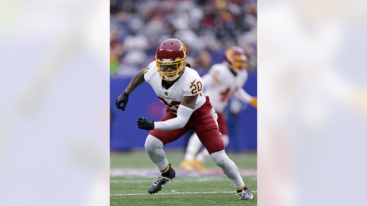 New York Giants guard Ben Bredeson (68) at the line of scrimmage against  the Chicago Bears during an NFL football game Sunday, Oct. 2, 2022, in East  Rutherford, N.J. (AP Photo/Adam Hunger