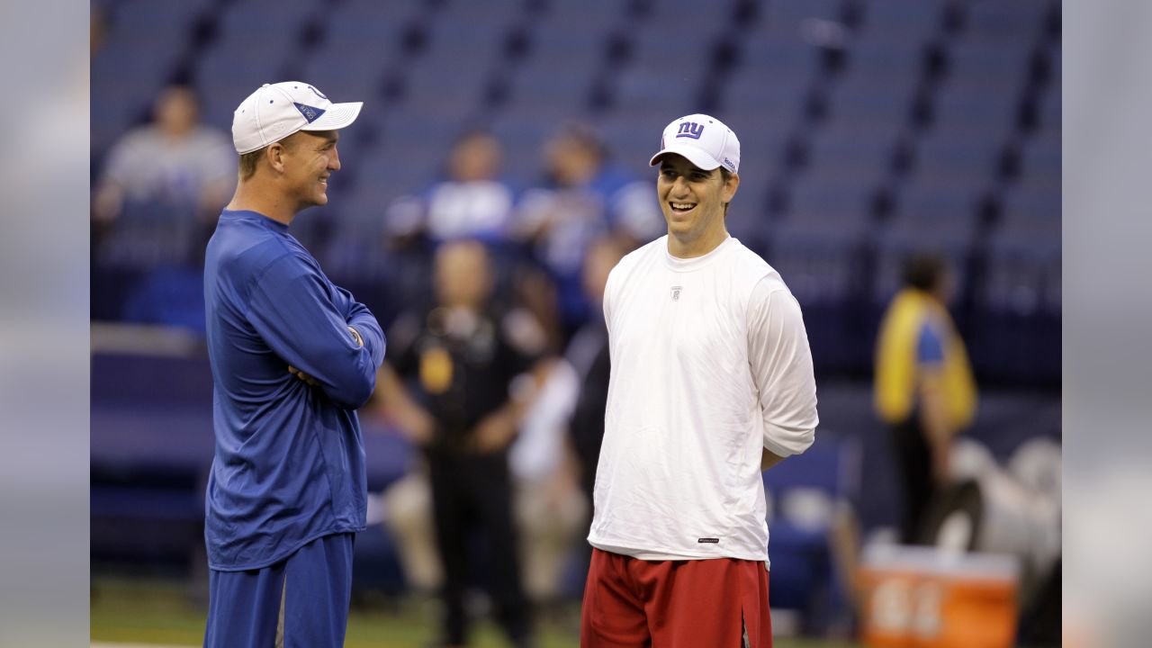 Peyton Manning pays up on Ole Miss-Tennessee bet to Eli, rocks Rebels jersey  during MNF 