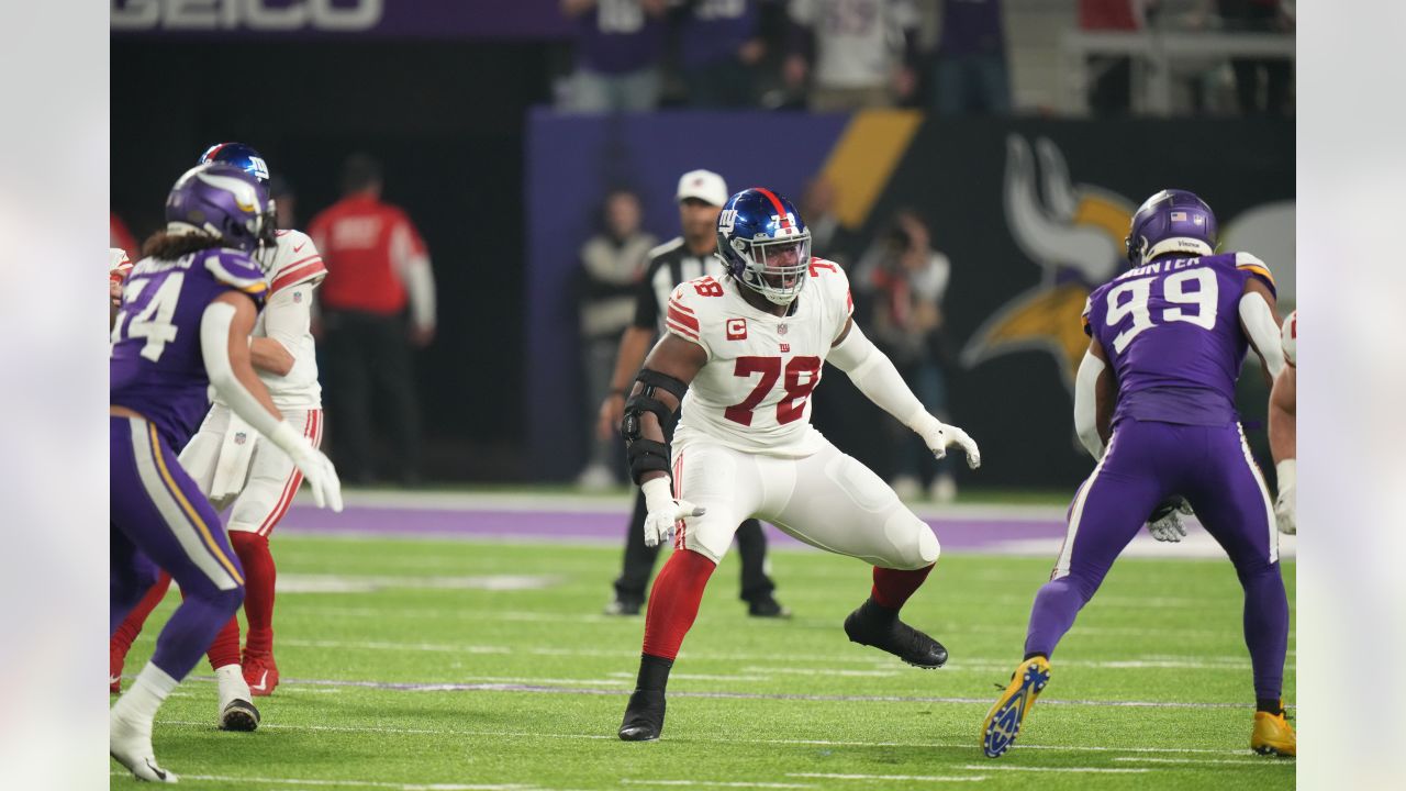 New York Giants lock in left tackle Andrew Thomas with long-term extension