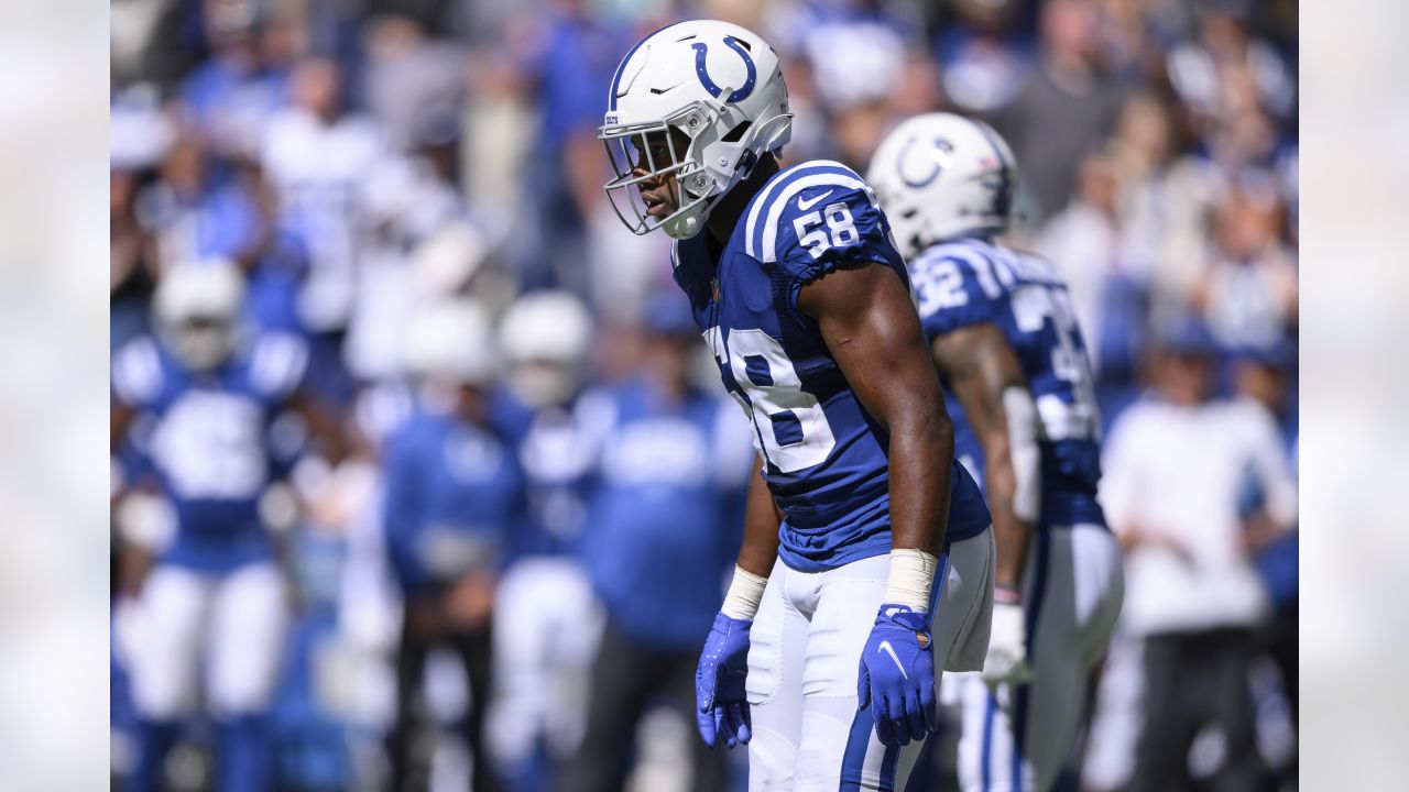 Indianapolis Colts linebacker Bobby Okereke (58) lines up on