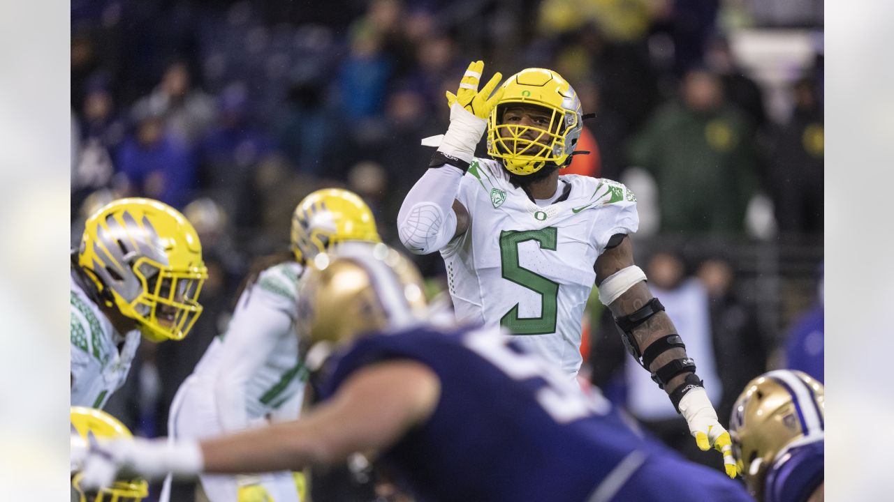 PFF College on X: The New York Giants pick Oregon EDGE Kayvon