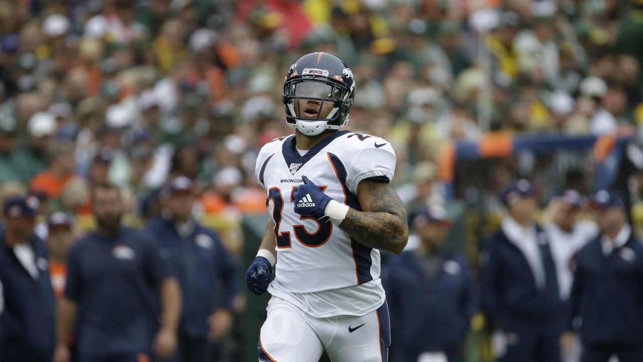 Denver running back Devontae Booker runs down field to the Oakland 25-yard  line during the second quarter Sunday, Jan. 1, 2017, at Sports Authority  Field at Mile High in Denver. (The Gazette