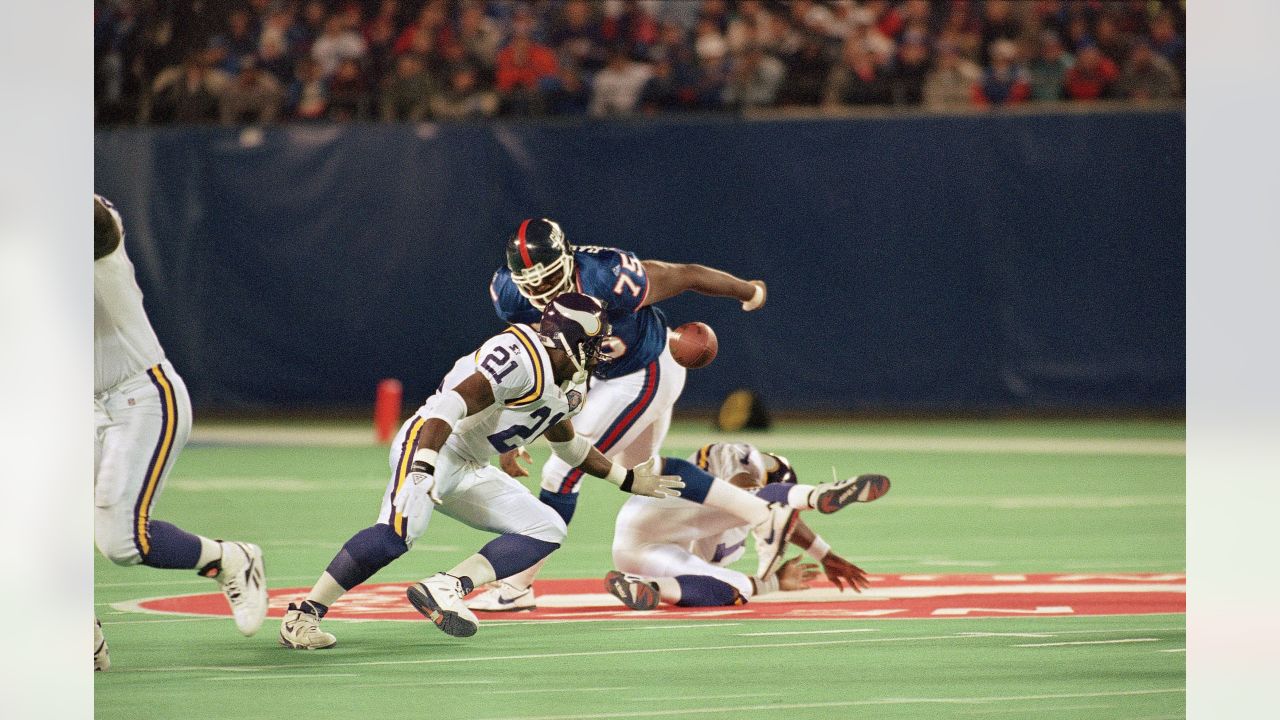 Running back Terry Allen of the Minnesota Vikings runs upfield