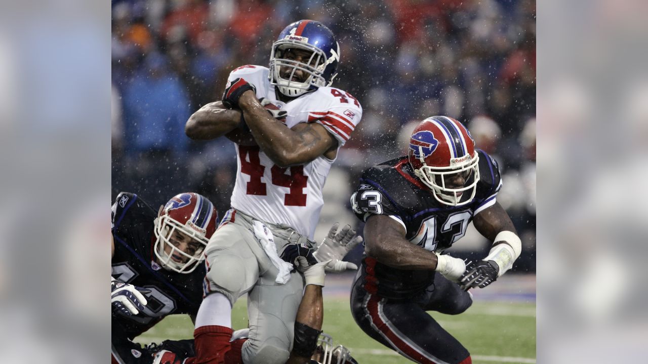 New York Giants LB Lorenzo Carter discusses his harshest critic, attacking