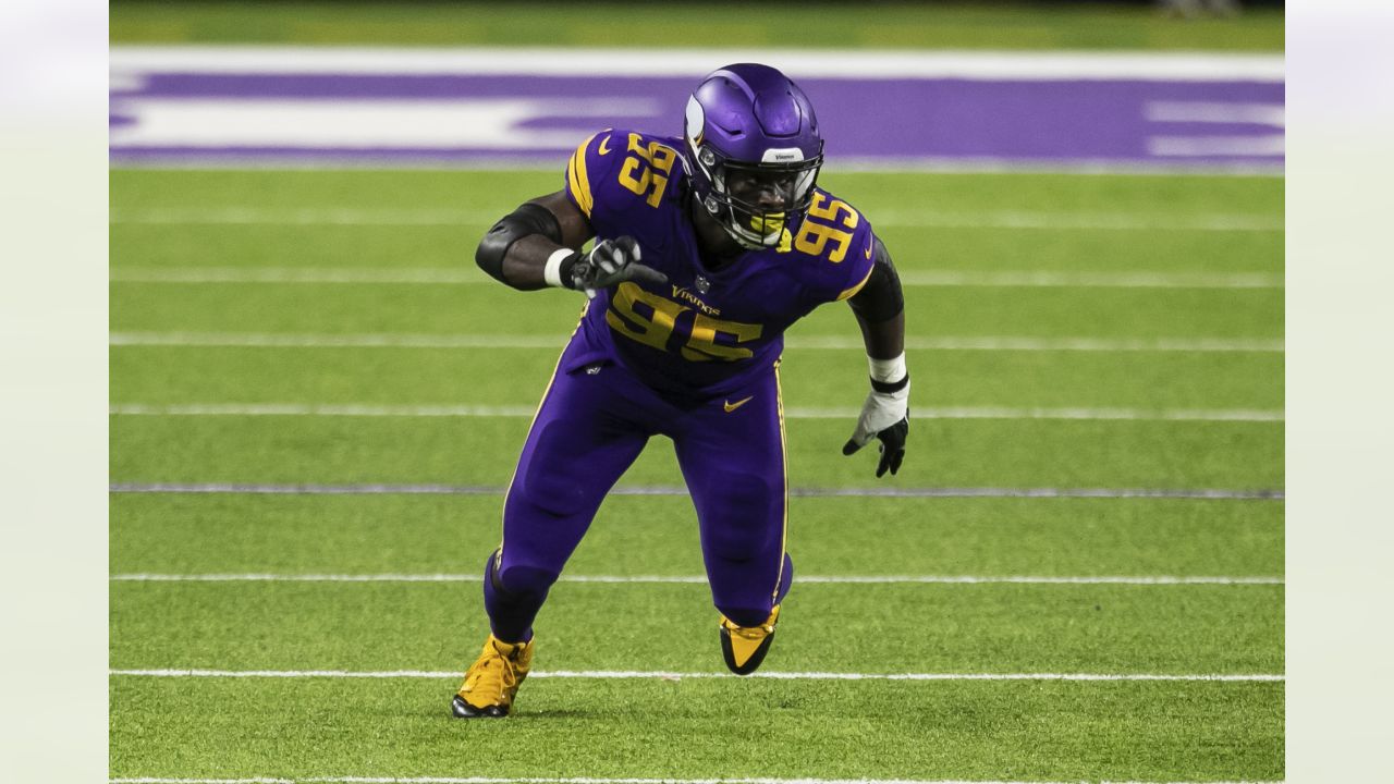 Vikings bring DT Tomlinson back from COVID-19 reserve list - The