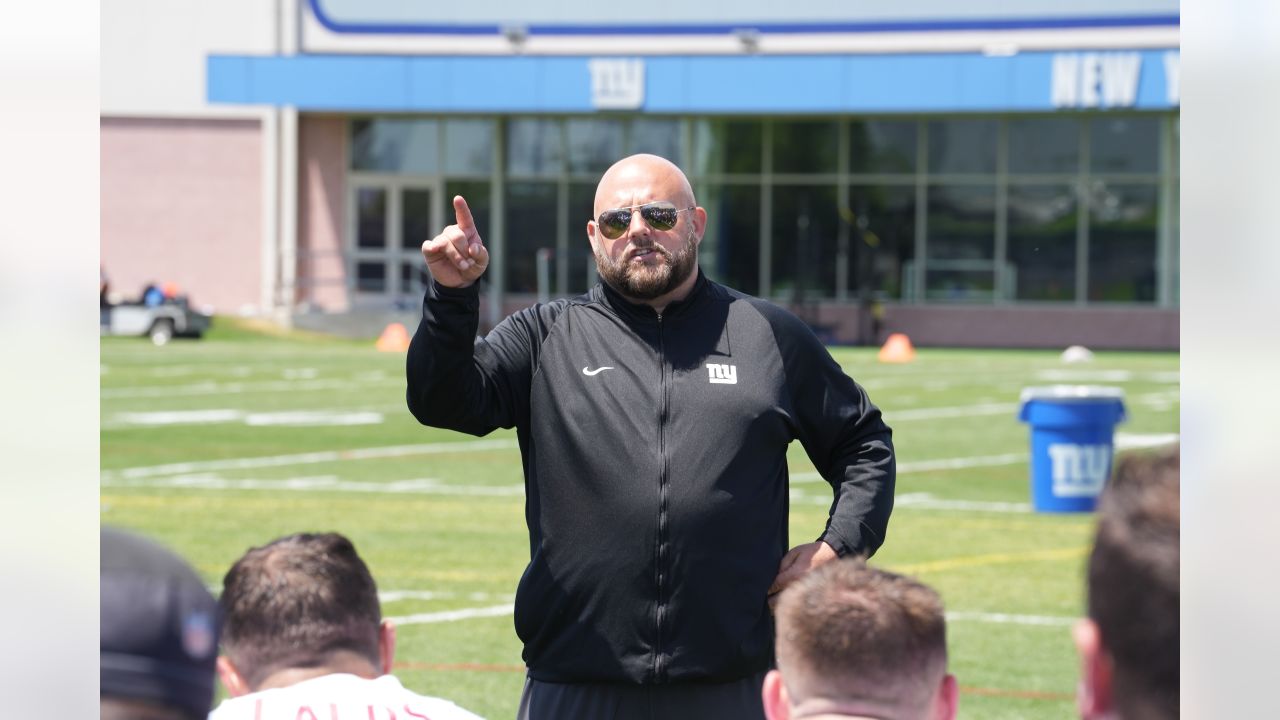 NY Jets coach Robert Saleh wears Hackensack HS shirt before practice