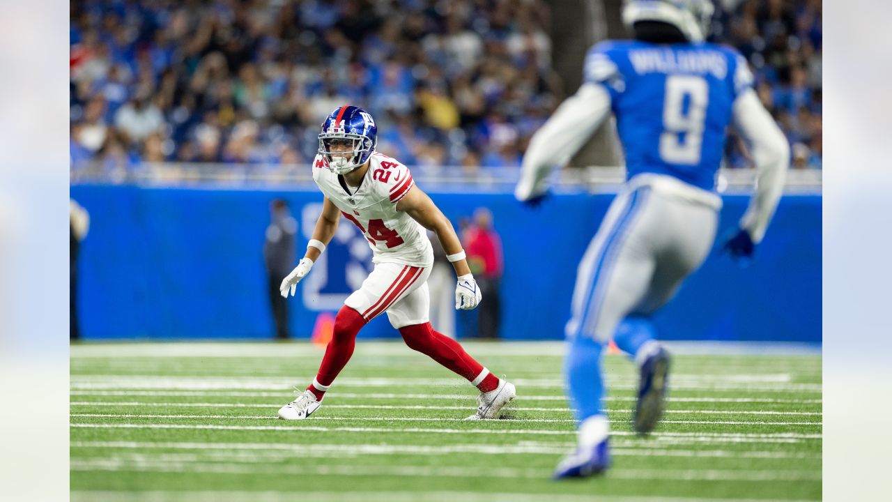 New York Giants safety Dane Belton (24) defends against the Detroit Lions  during an NFL football game Sunday, Nov. 20, 2022, in East Rutherford, N.J.  (AP Photo/Adam Hunger Stock Photo - Alamy