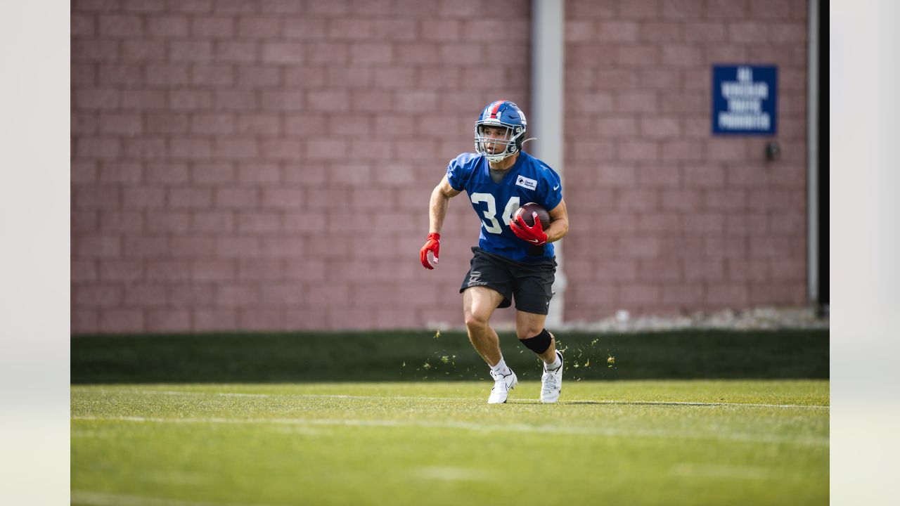 New York Giants safety Nathan Meadors (34) in action against the