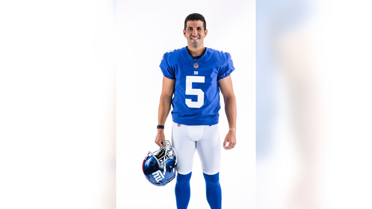 New York Giants: Daniel Jones 2022 Life-Size Foam Core Cutout - Officially  Licensed NFL Stand Out