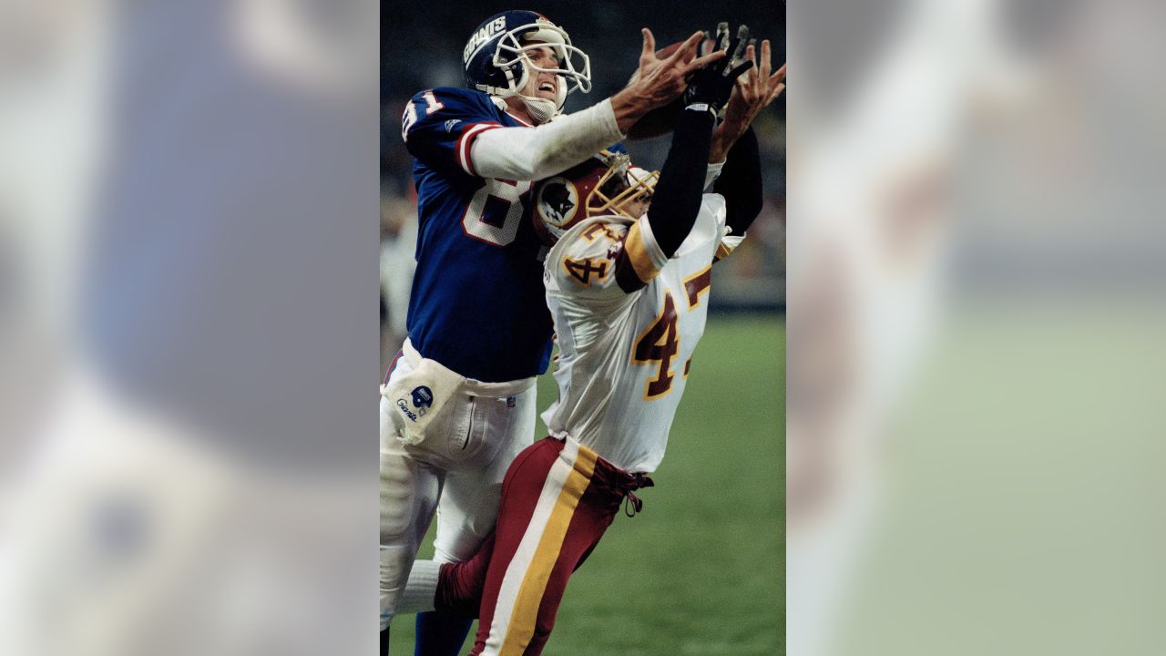 7 Oct 2001: Darrell Green of the Washington Redskins during the 'Skins 23-9  loss to the New York Giants at Giants Stadium in East Rutherford, New Jersey.  (Icon Sportswire via AP Images