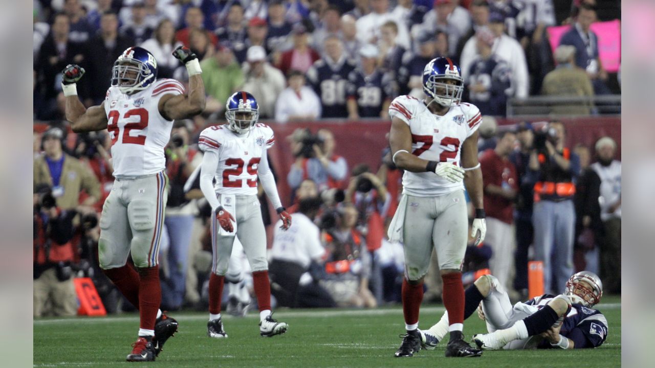 NO FILM, NO VIDEO, NO TV, NO DOCUMENTARY - New York Giants Brandon Jacobs  makes a reception in the second quarter against the New England Patriots  during Super Bowl XLII at University