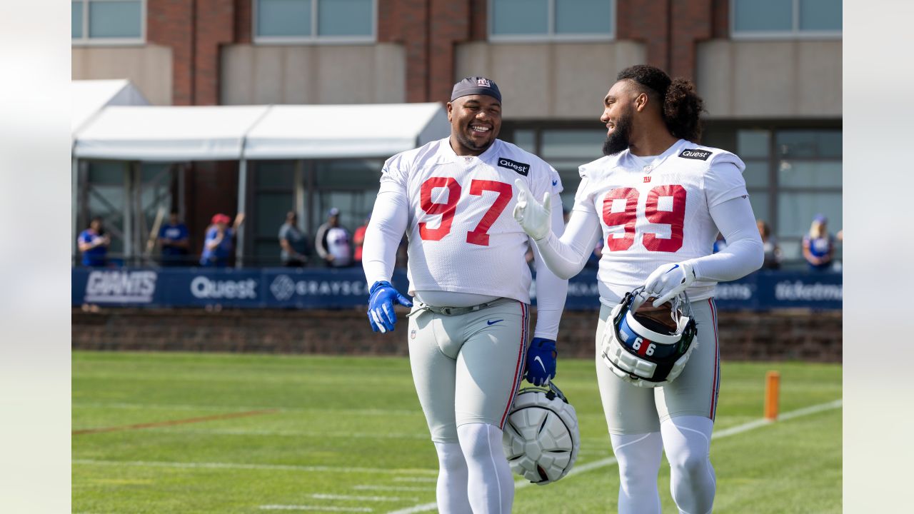 Giants, LT Andrew Thomas Agree on Big 5-Year Extension