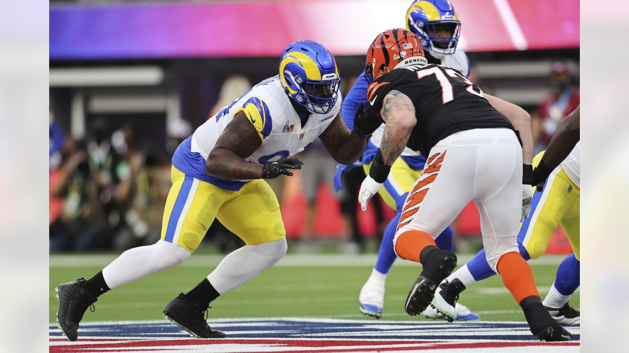 Cincinnati Bengals offensive tackle Jonah Williams (73) lines up for the  play during an NFL football game against the Kansas City Chiefs, Sunday,  Dec. 4, 2022, in Cincinnati. (AP Photo/Emilee Chinn Stock