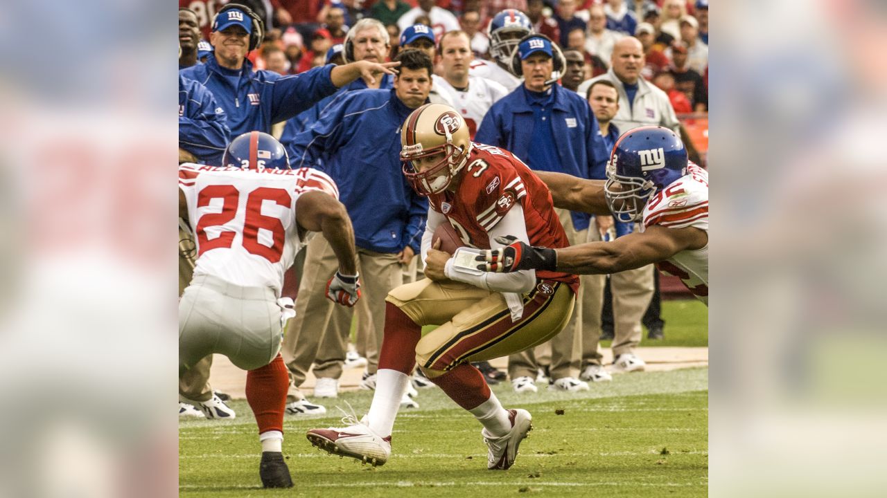 December 17, 1994 - San Francisco, California, U.S - San Francisco 49ers  vs. Denver Broncos at Candlestick Park Saturday, December 17, 1994. 49ers  beat Broncos 42-19. San Francisco 49ers running back Dexter