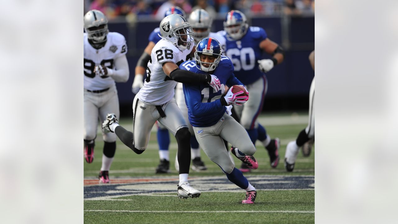 Oakland, California, USA. 5th Nov, 2001. Oakland Raiders wide receiver  Jerry Porter (84) on Monday, November