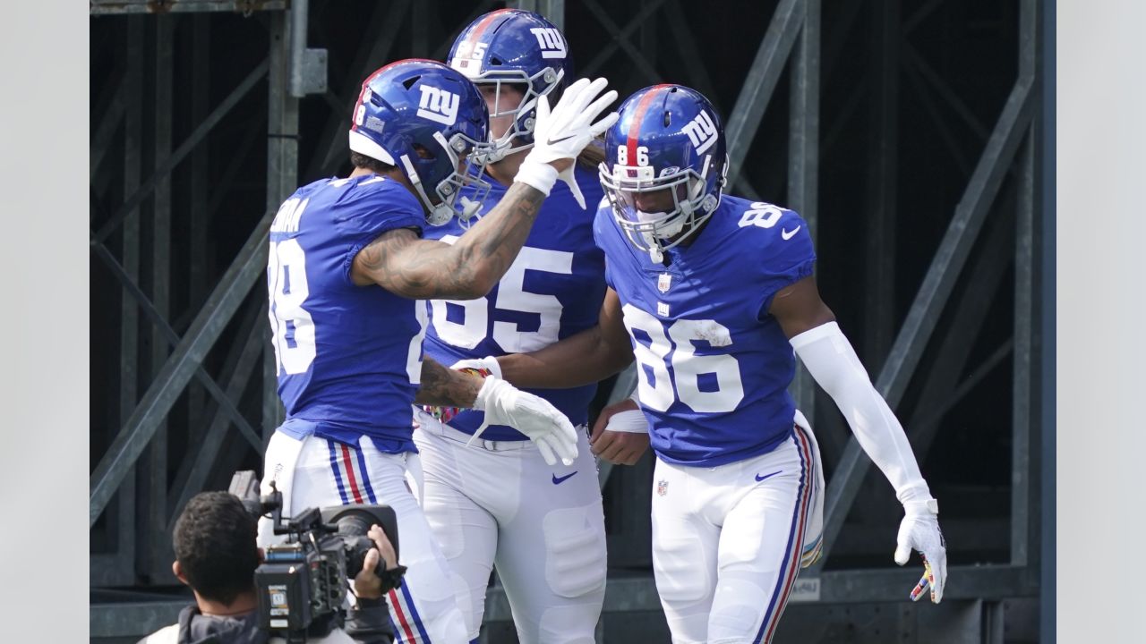 New York Giants linebacker Tae Crowder (48) in action during an NFL  football game against the Washington Football Team, Sunday, Oct. 18, 2020,  in East Rutherford, N.J. (AP Photo/Adam Hunger Stock Photo - Alamy