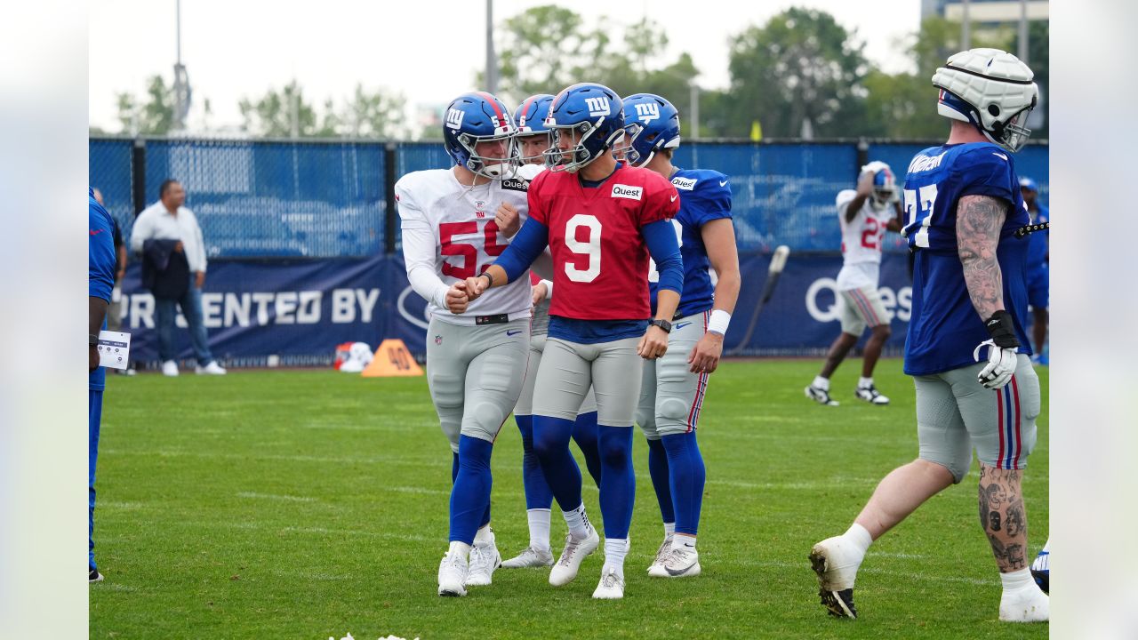 See Daniel Jones connect with Darren Waller, Isaiah Hodgins & Sterling  Shepard at Giants camp