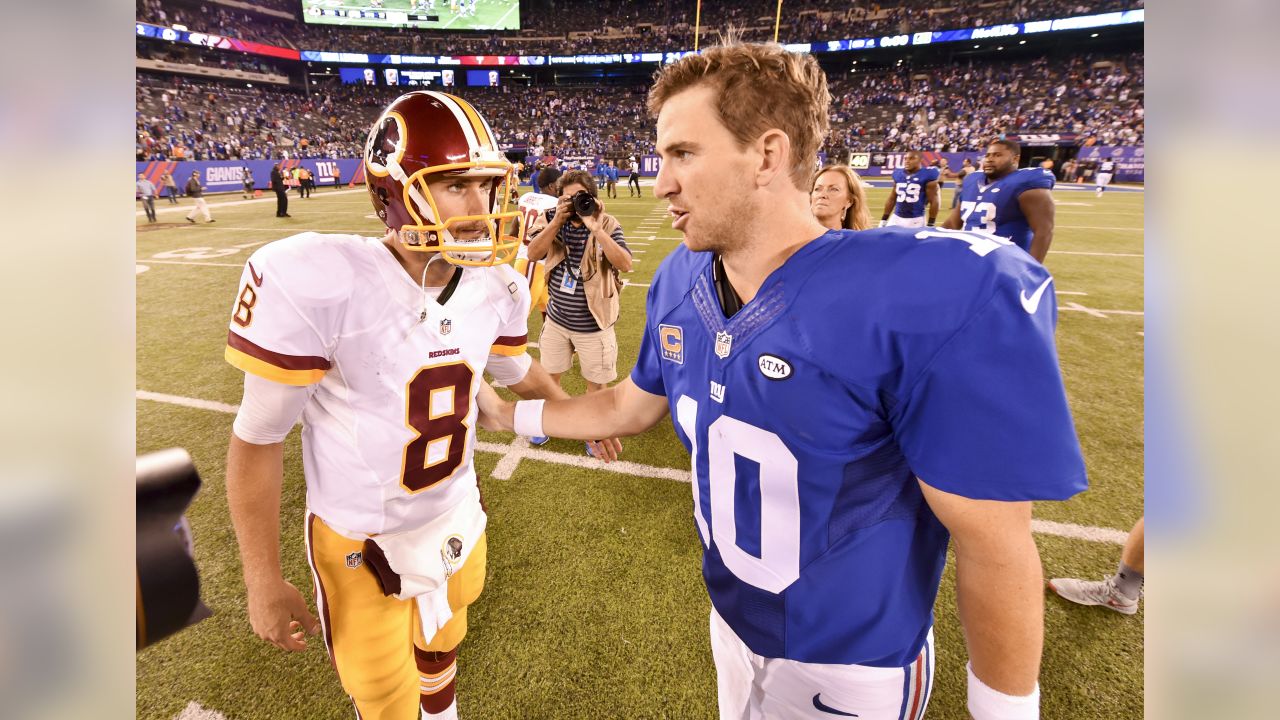 New York Giants quarterback Daniel Jones (8) huddles with teammates against  the Washington Commanders during an NFL football game Sunday, Dec. 4, 2022,  in East Rutherford, N.J. (AP Photo/Adam Hunger Stock Photo - Alamy