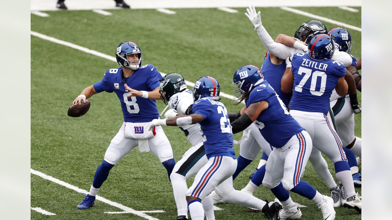 Philadelphia Eagles offensive tackle Brett Toth (64) in action