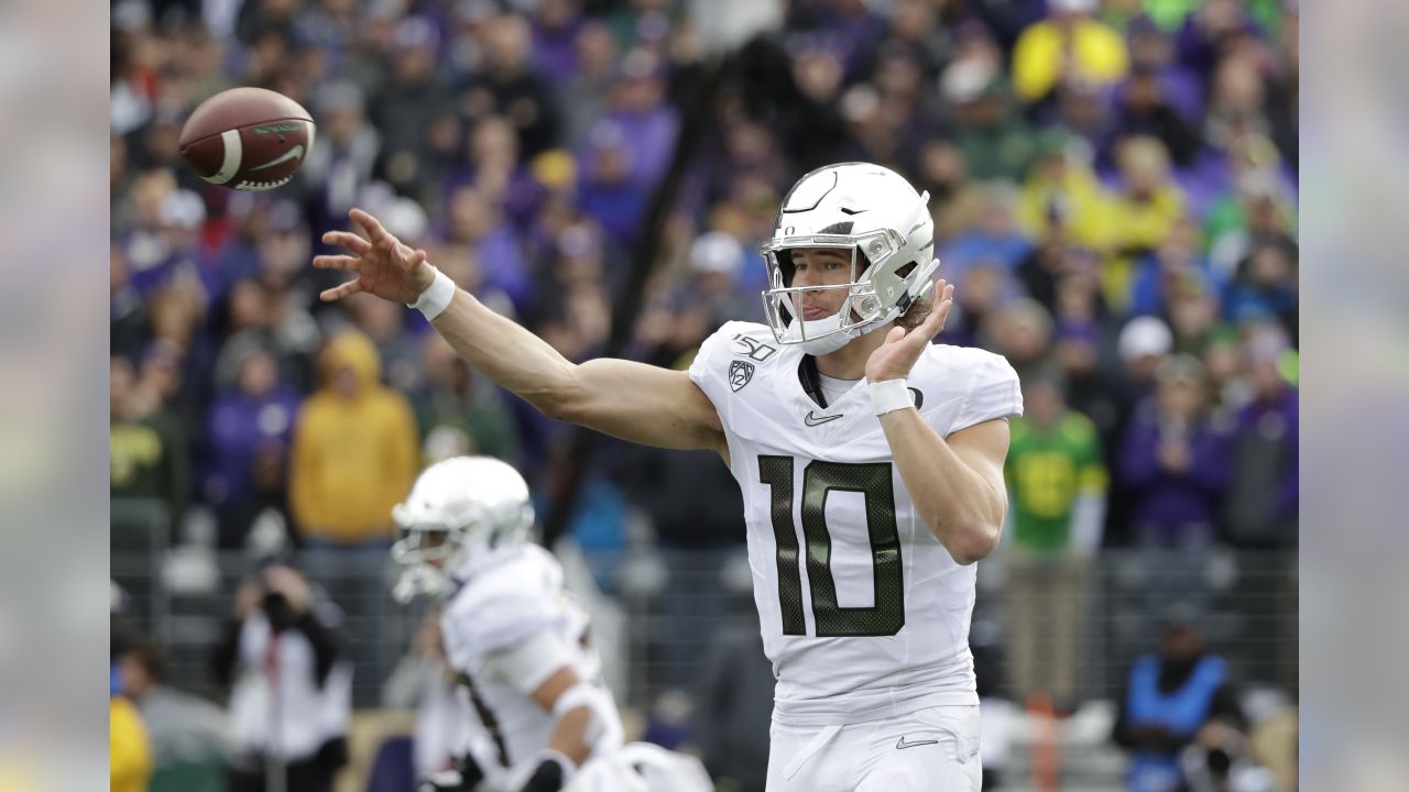 Justin Herbert Shows Off Arm Strength at Oregon Pro Day Ahead of 2020 NFL  Draft, News, Scores, Highlights, Stats, and Rumors