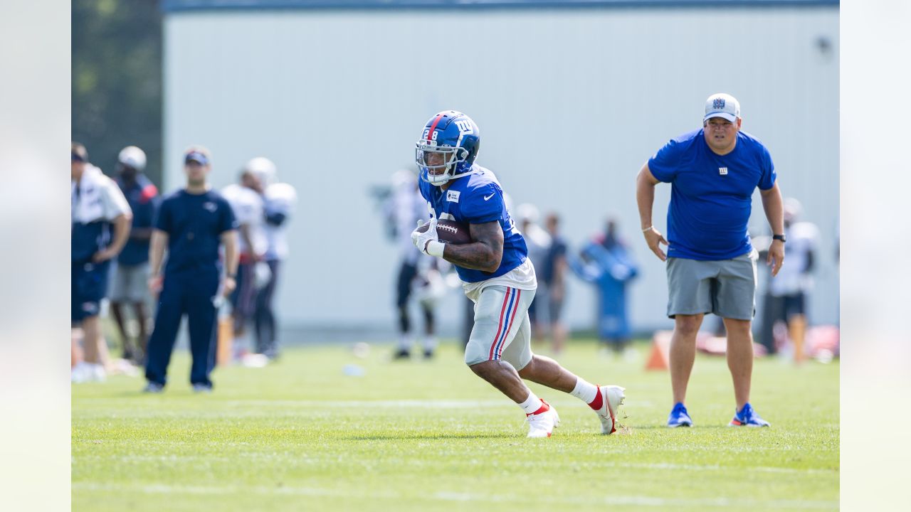 Saquon Barkley talks Daniel Jones' infamous trip: 'I was just screaming   you gotta get your knees up' 