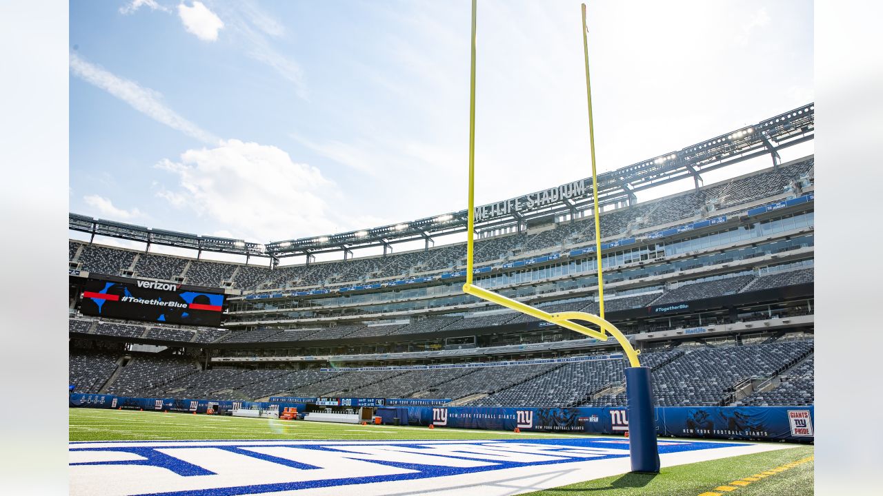 Giants will have own logo at midfield at MetLife Stadium