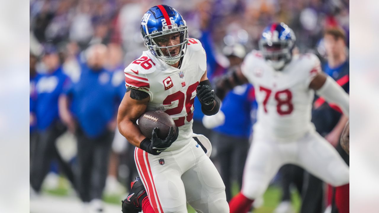 Giants' Isaiah Hodgins shines in playoff win, plays to honor God