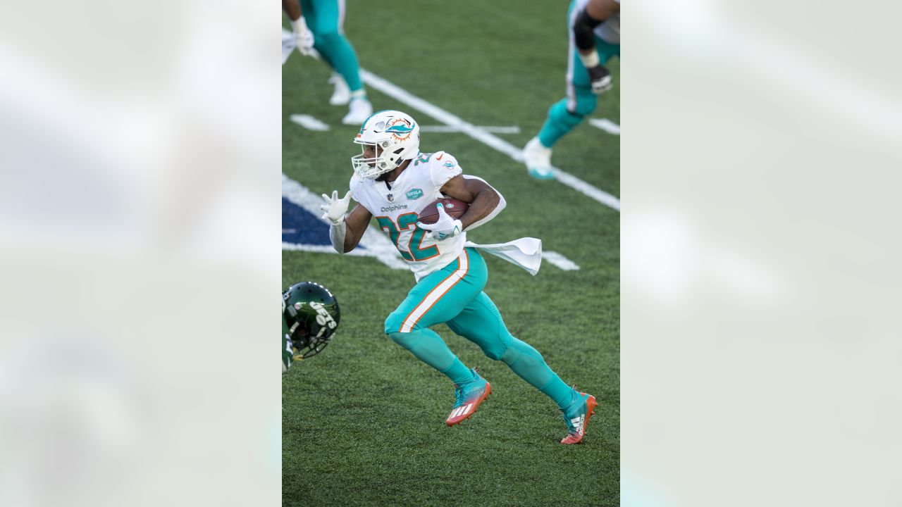 matt breida dolphins jersey