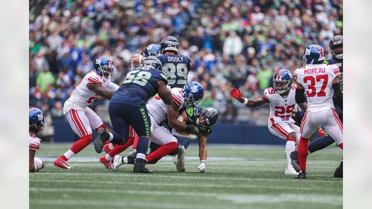 Giants fall to Seahawks, enter bye 6-2