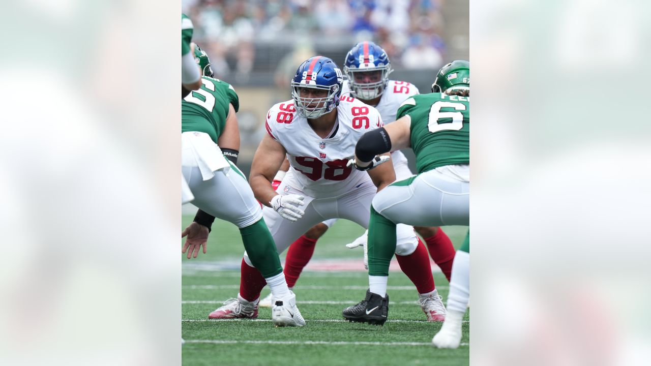 New York Giants on X: Lineup changes: 94 Herzlich for 59 Kennard