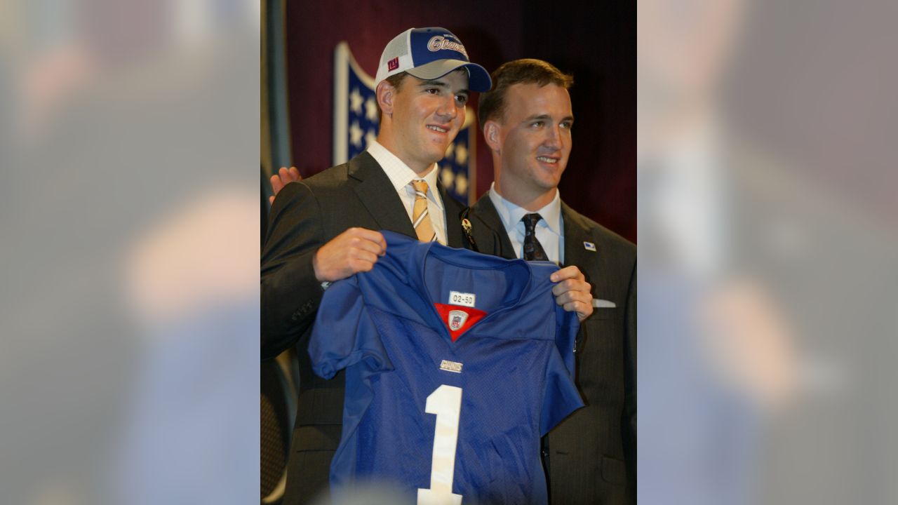 Peyton, Eli Manning To Coach AFC, NFC In 2023 Pro Bowl Games - BVM Sports