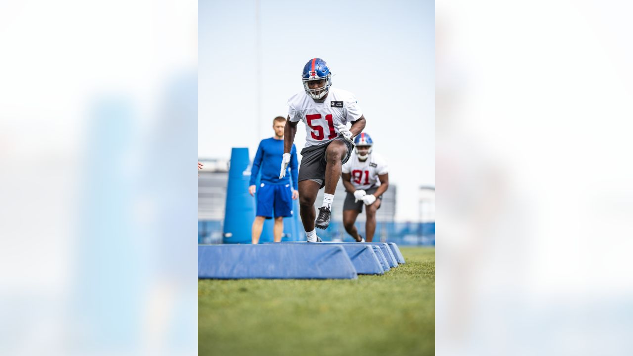 NY Giants Azeez Ojulari, Elerson Smith could be sack artists