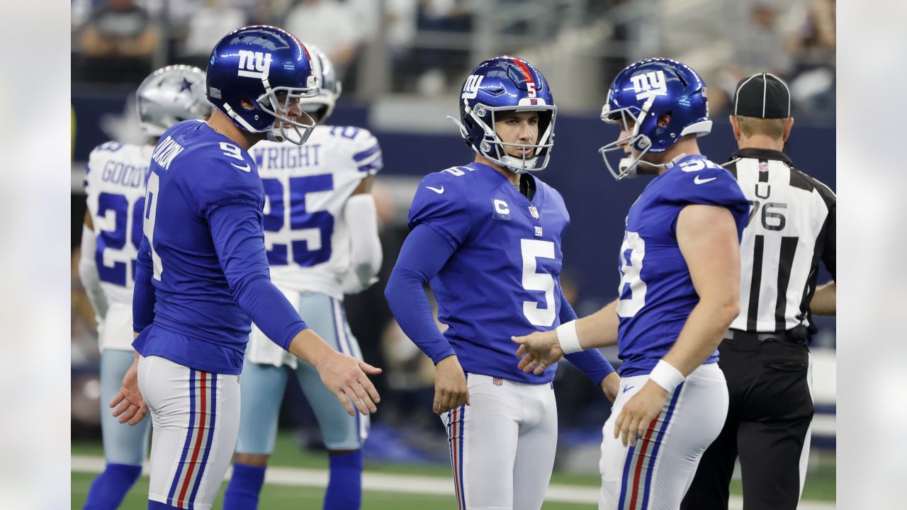 CBS Sports on X: Daniel Jones nursed an ankle injury this week. The Giants  were without WRs Kenny Golladay, Sterling Shephard, Kadarius Toney, &  Wan'Dale Robinson. Leonard Williams and Azeez Ojulari were