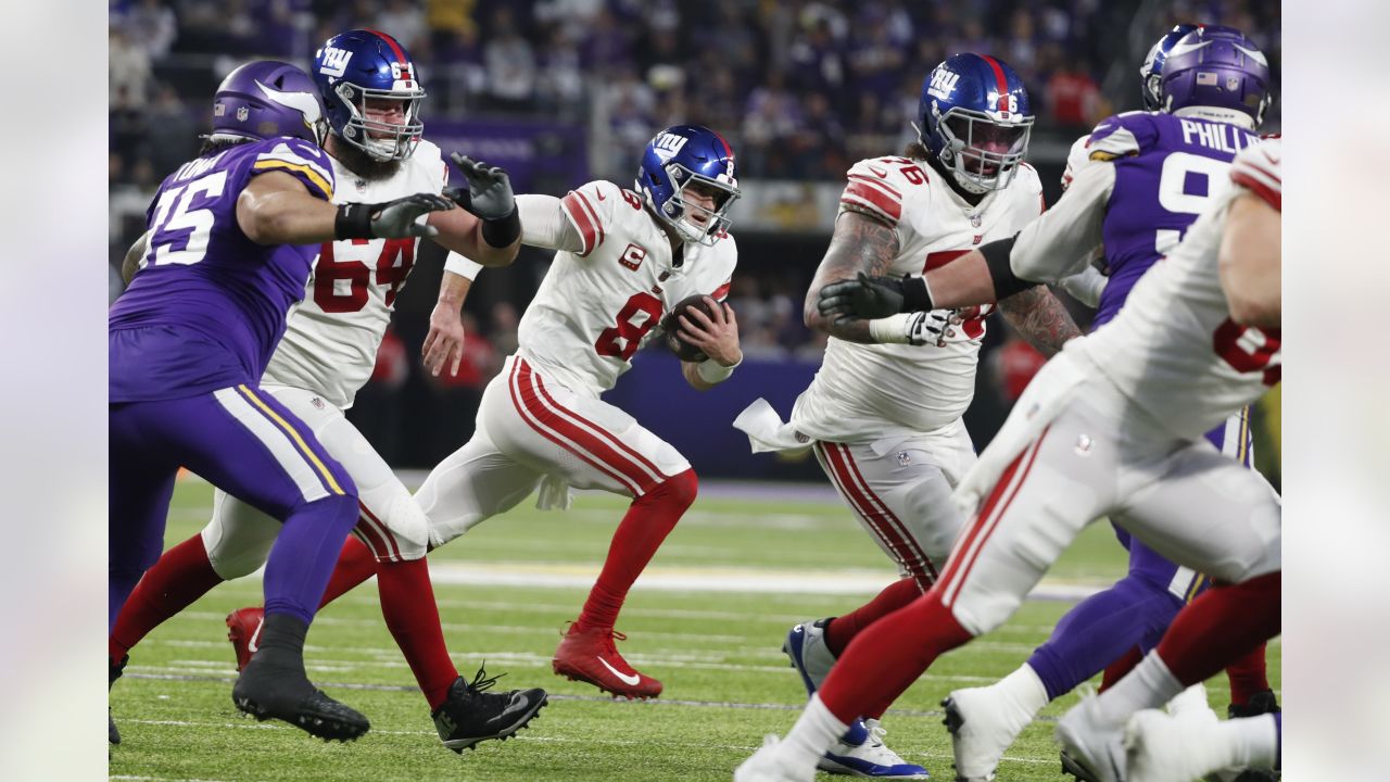 New York Giants 31-24 Minnesota Vikings: Daniel Jones inspires