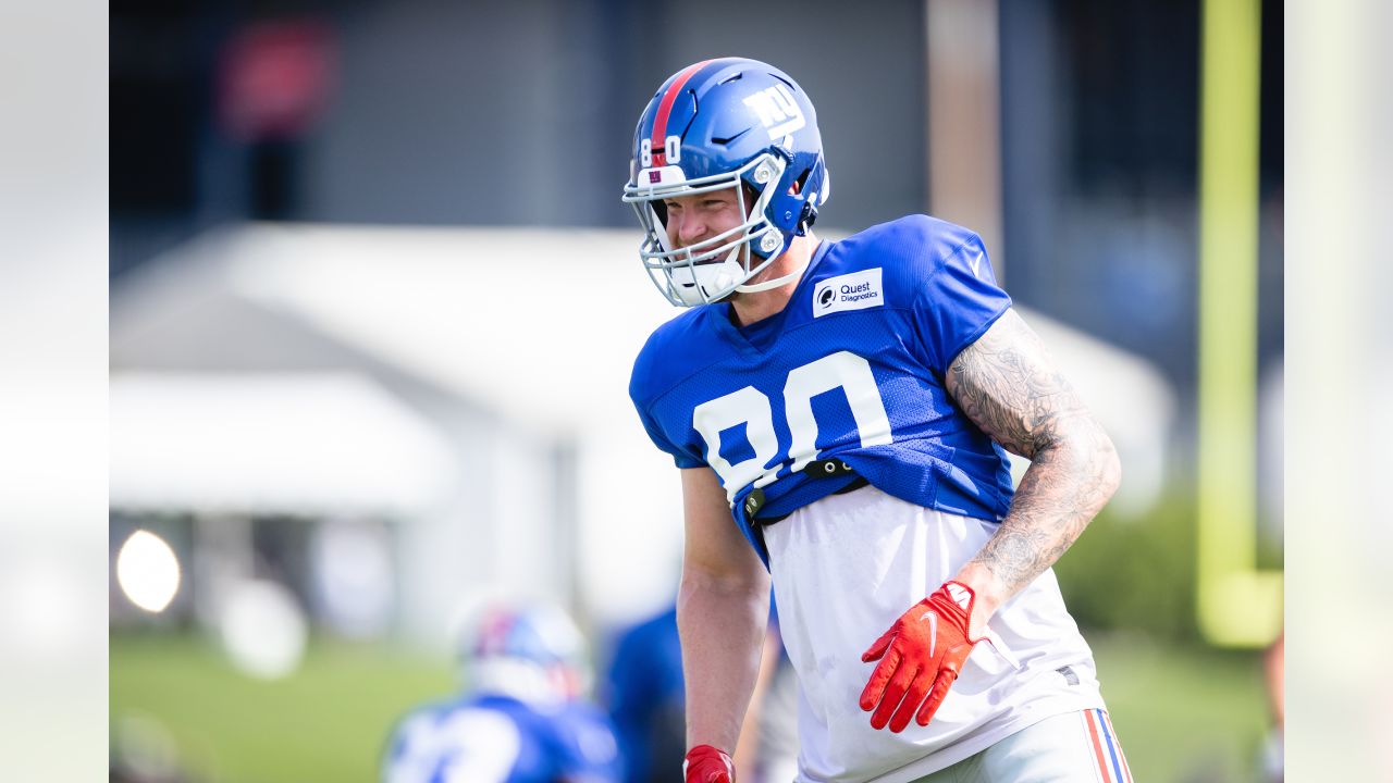 New York Giants running back Sandro Platzgummer makes a catch during a  joint NFL football practice with the New England Patriots, Thursday, Aug.  26, 2021, in Foxborough, Mass. (AP Photo/Steven Senne Stock