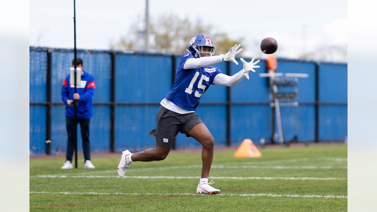 New Canaan football players enjoy five-day New York Giants youth camp at  St. Luke's High School