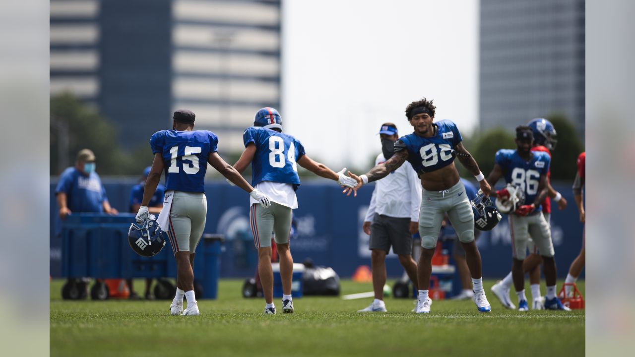 Rookie Darnay Holmes highlights Giants' intrasquad scrimmage at