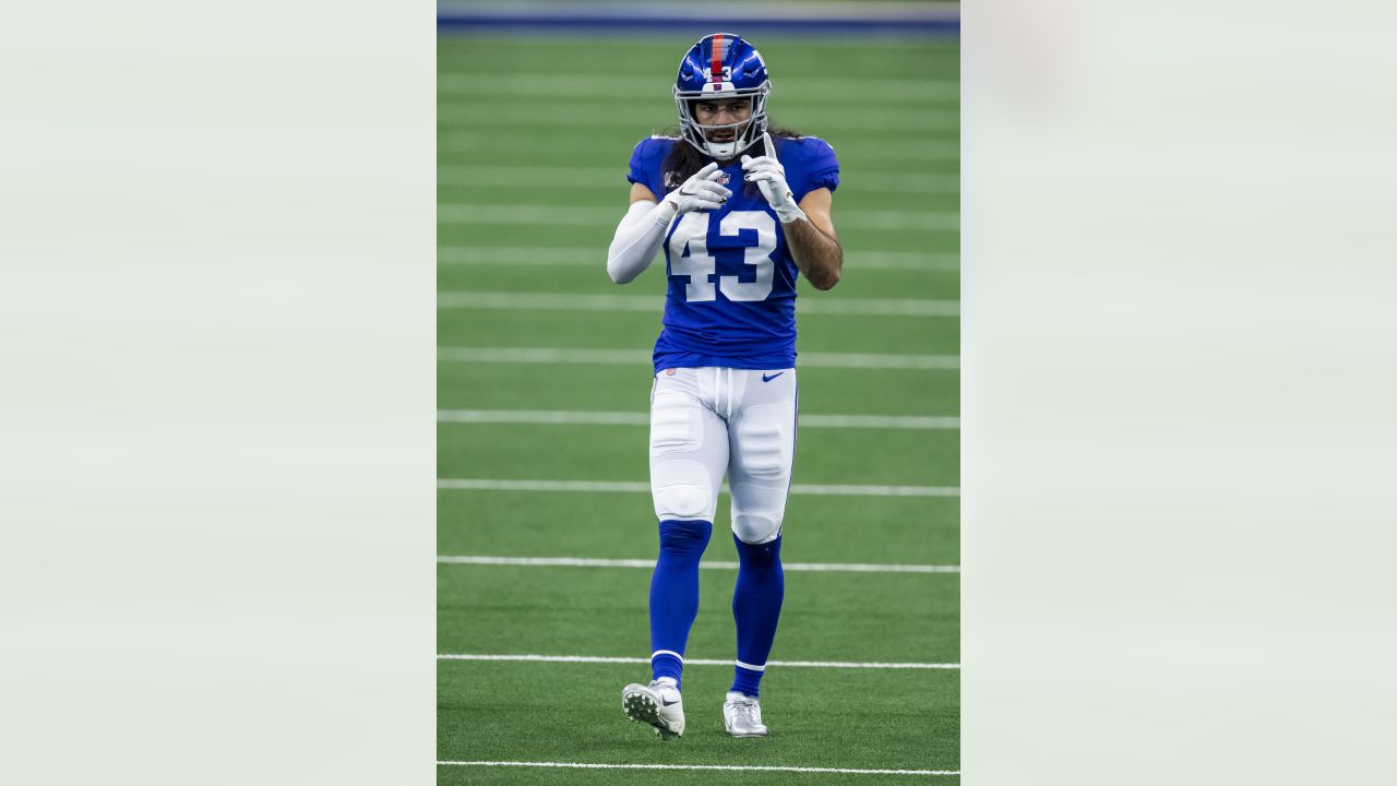 New York Giants defensive back Nate Ebner (43) warms up before an