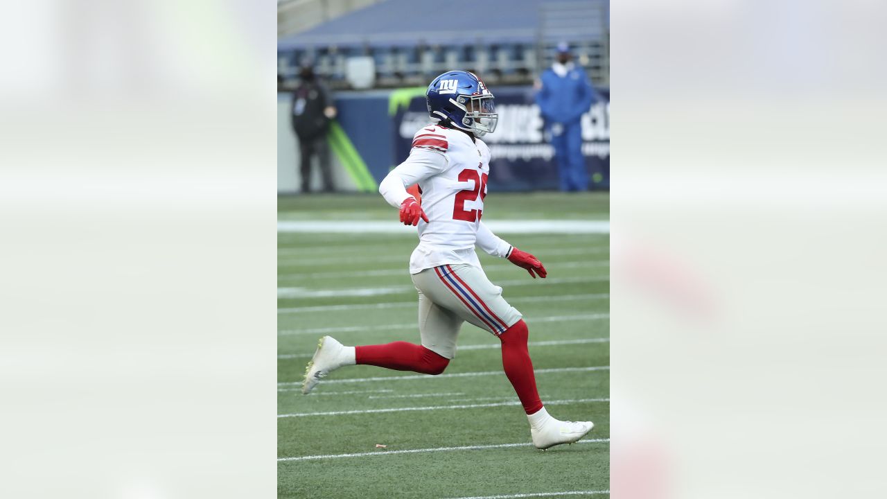 Giants Safety Xavier McKinney Wears Affordable Nike Dunks - Sports  Illustrated FanNation Kicks News, Analysis and More