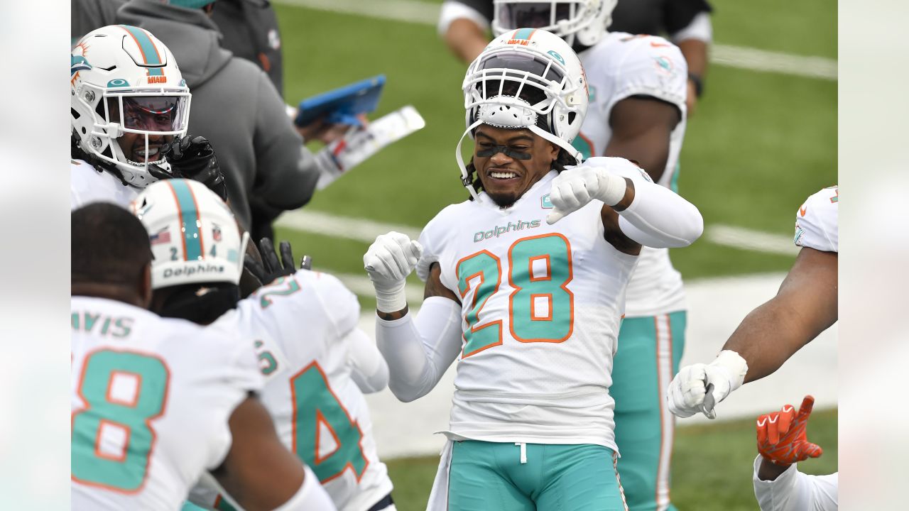 The line of scrimmage of the Miami Dolphins against the Buffalo Bills  during the second half of an NFL football game, Sunday, Oct. 31, 2021, in  Orchard Park, N.Y. (AP Photo/Adrian Kraus