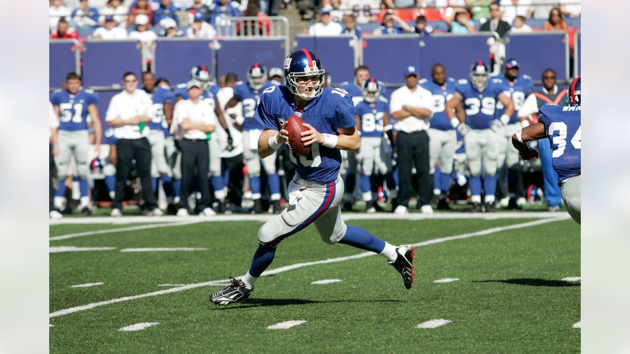 New York Giants wide receiver Hakeem Nicks (88) during player introductions  before first half NFL football action between the New York Giants and  Tennessee Titans at New Meadowlands Stadium in East Rutherford