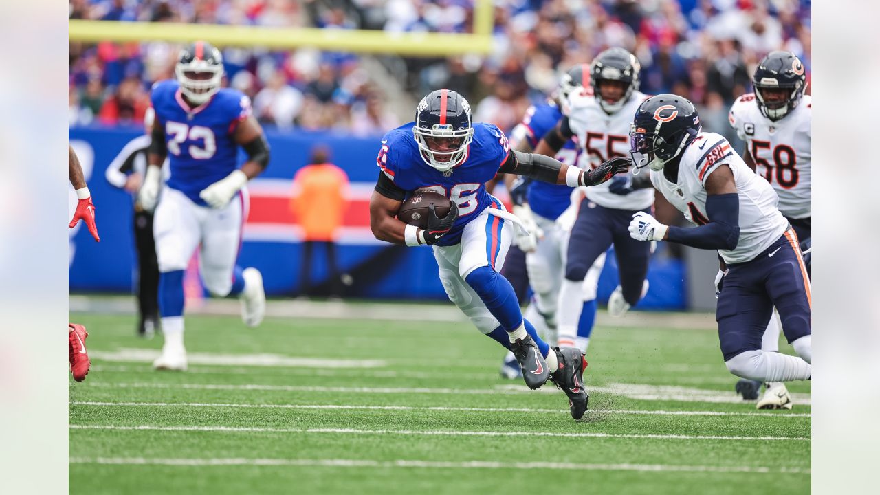 Strong run game, defense propel Giants to Week 4 win over Bears