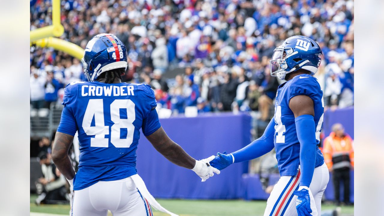 Washington Football Team wide receiver Terry McLaurin (17) sizes up New  York Giants cornerback James Bradberry (